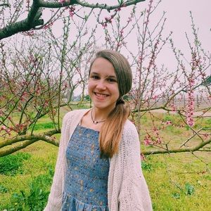 Meet your Posher, Mia